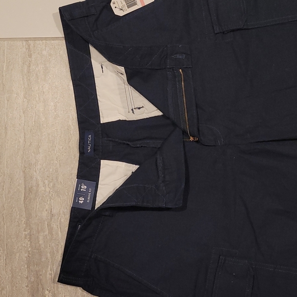 Nautica - Picture 3 of 3